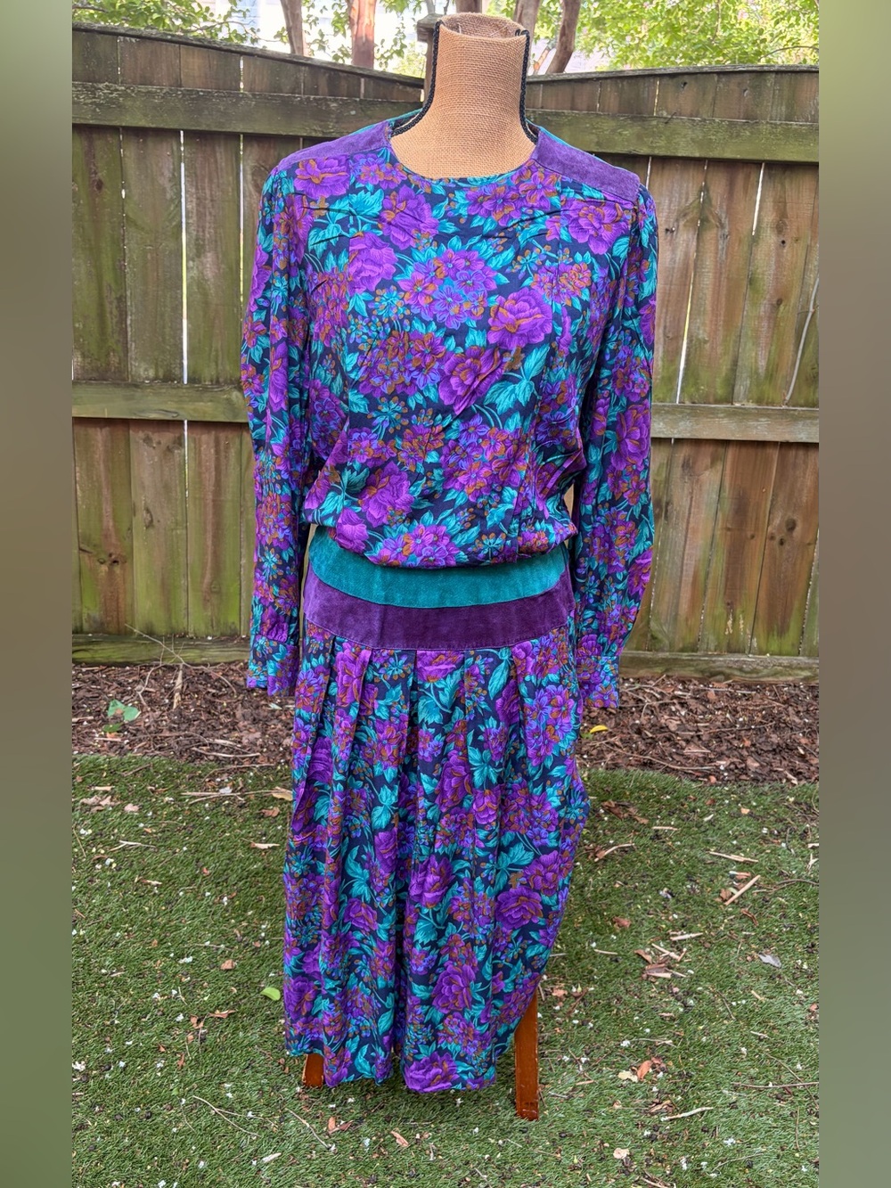 Vintage 80s Patty O’Neil 100% Rayon Purple Teal Floral Suede Trim Midi Dress
